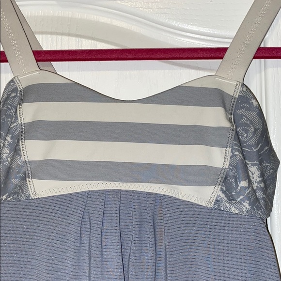 Lululemon tank top - Picture 4 of 4